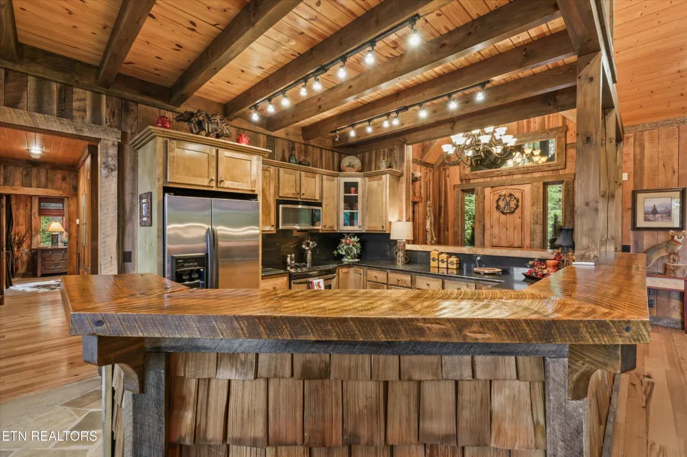 993 Red Rock Rd Oneida, TN 37841