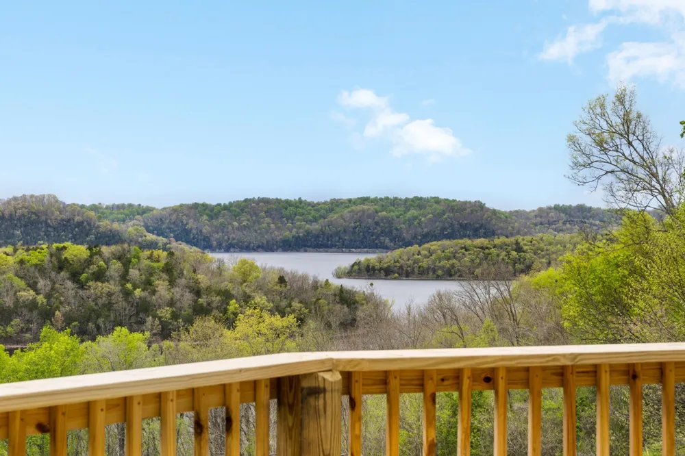 350 Williamson Cir Smithville, TN 37166