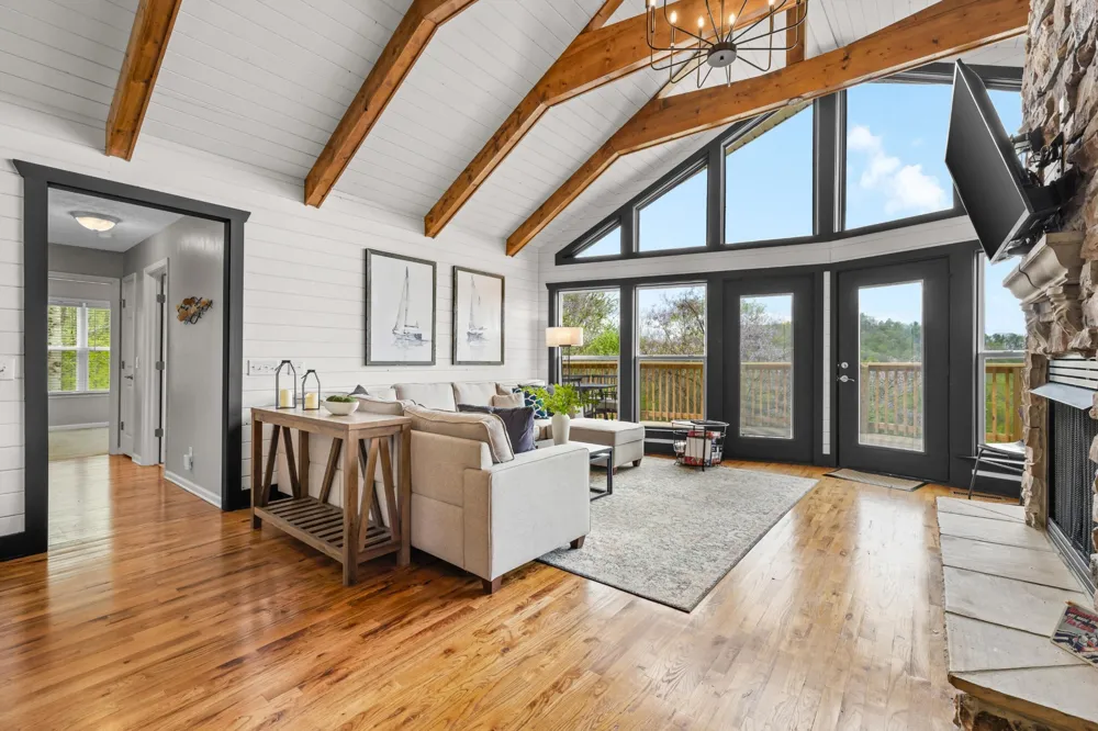 350 Williamson Cir Smithville, TN 37166