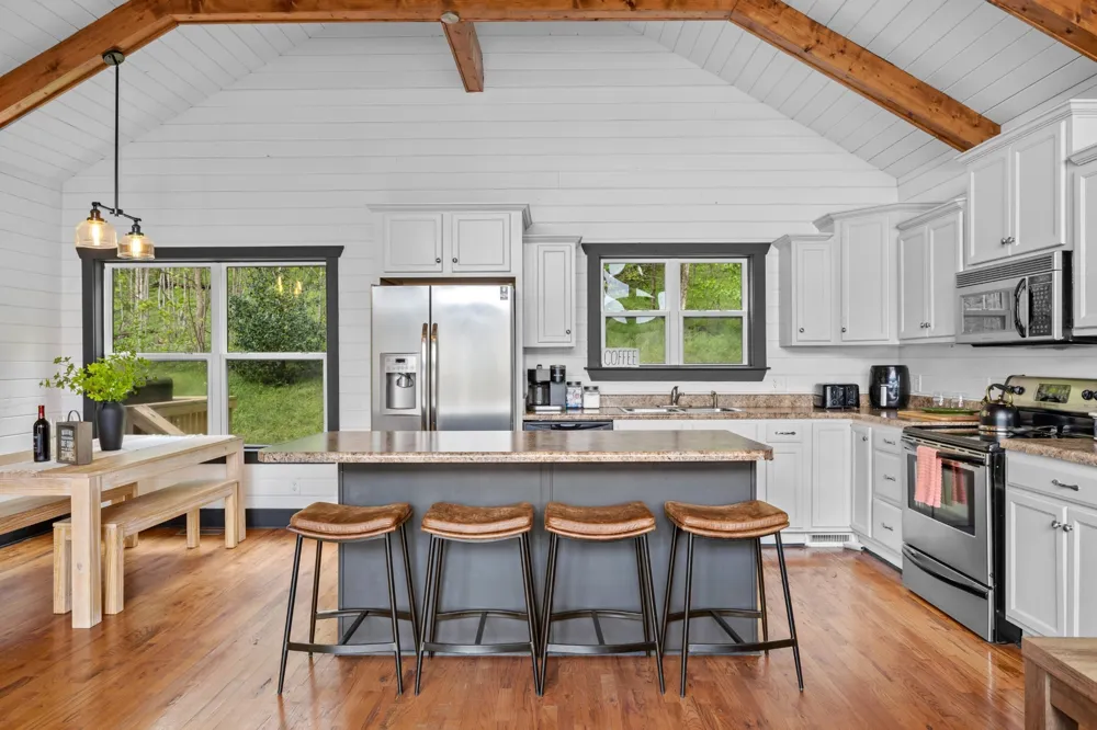 350 Williamson Cir Smithville, TN 37166