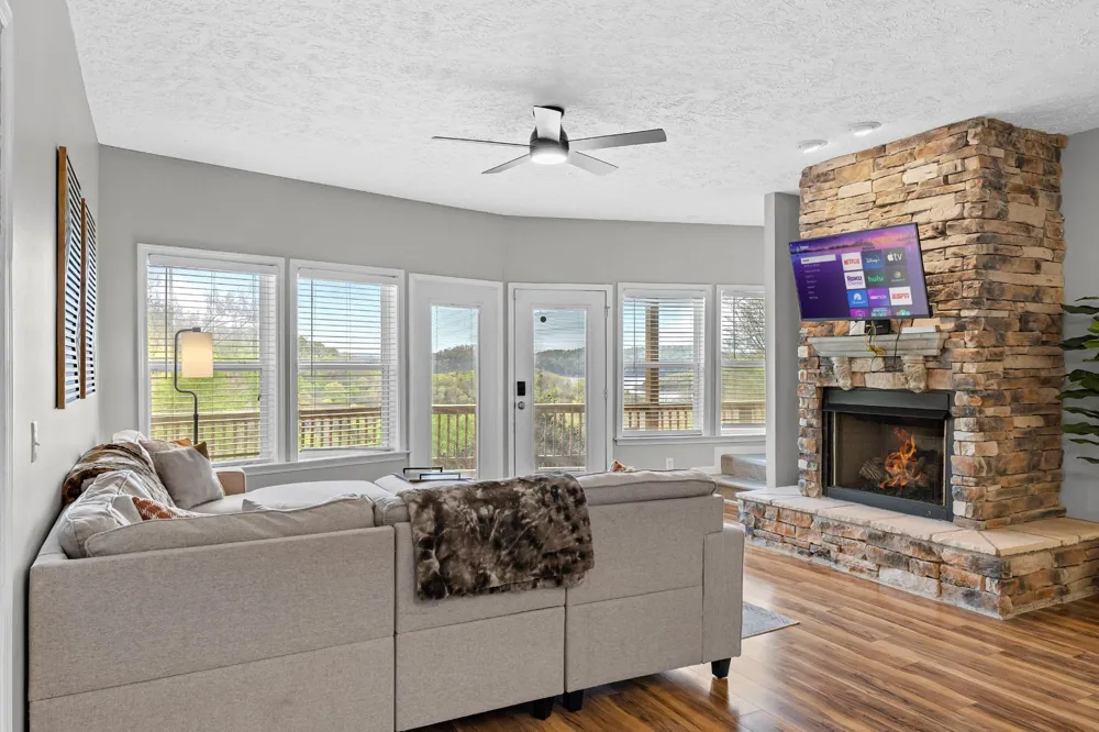 350 Williamson Cir Smithville, TN 37166