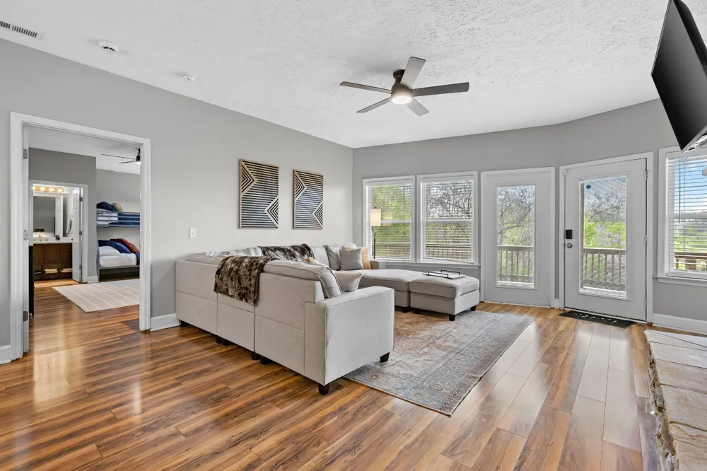 350 Williamson Cir Smithville, TN 37166