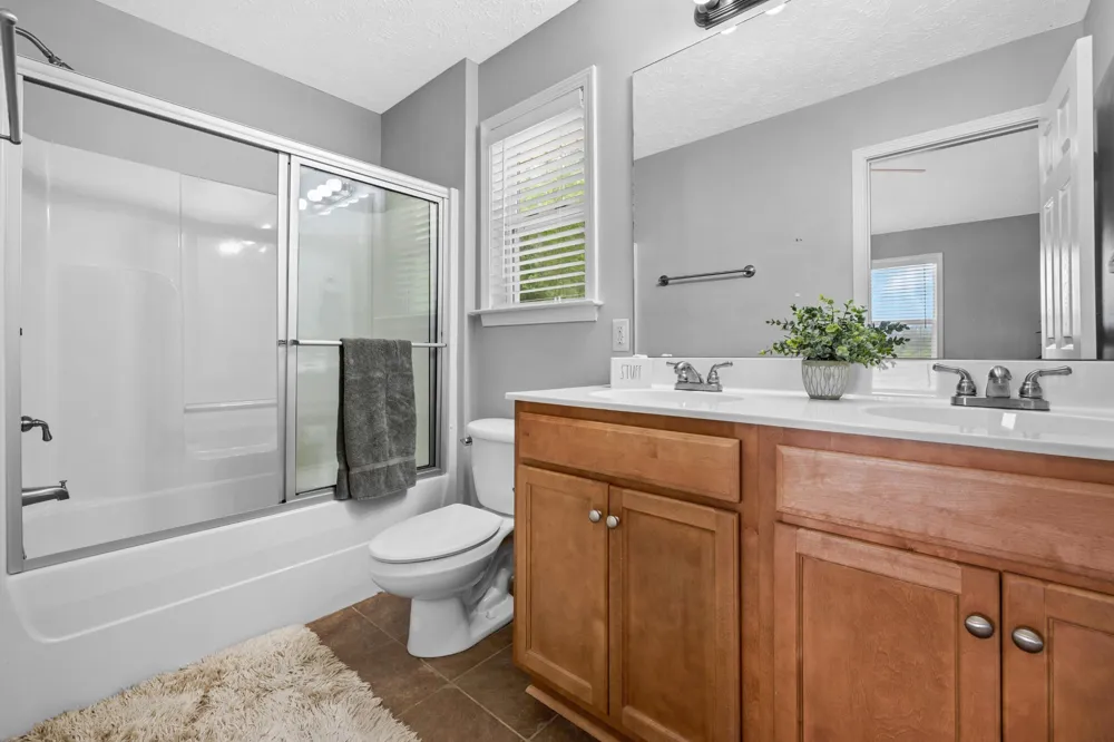 350 Williamson Cir Smithville, TN 37166