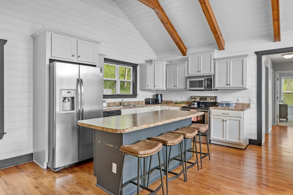 350 Williamson Cir Smithville, TN 37166