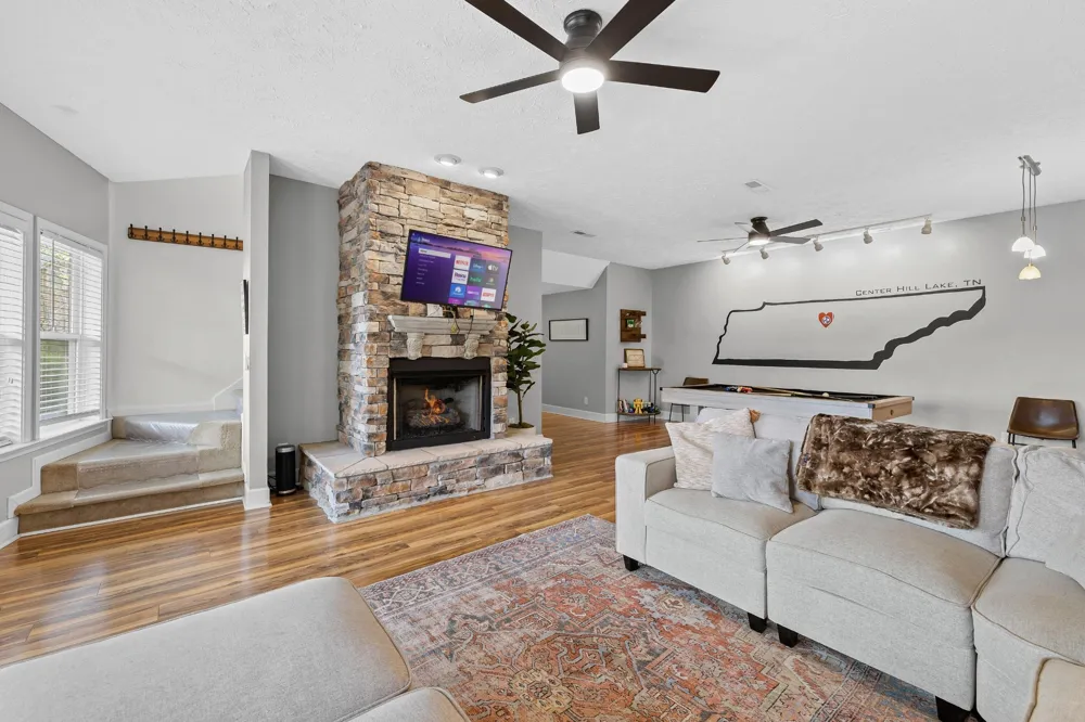350 Williamson Cir Smithville, TN 37166
