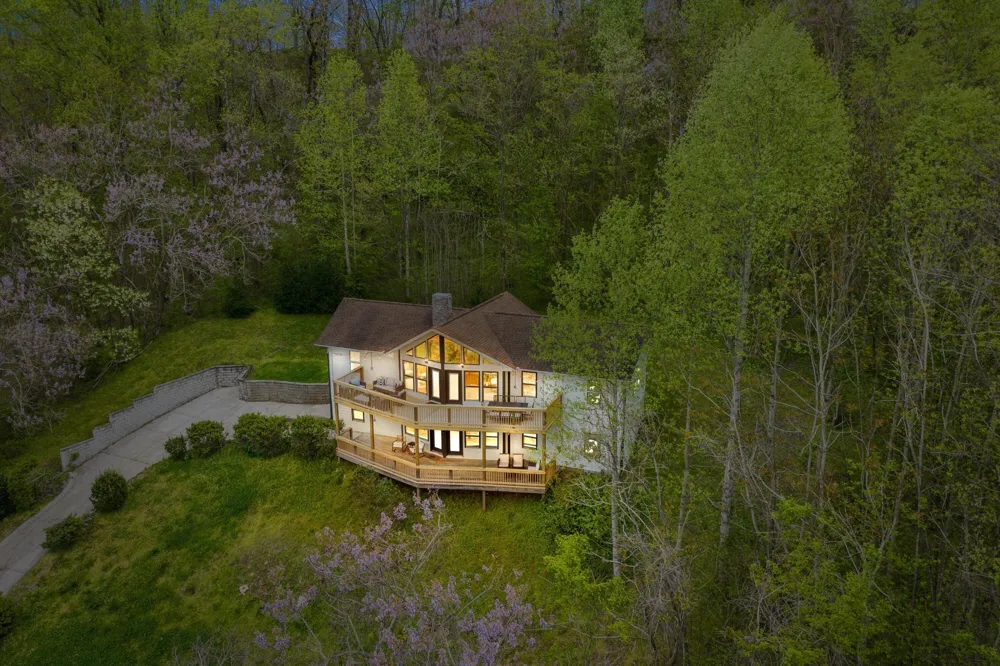350 Williamson Cir Smithville, TN 37166