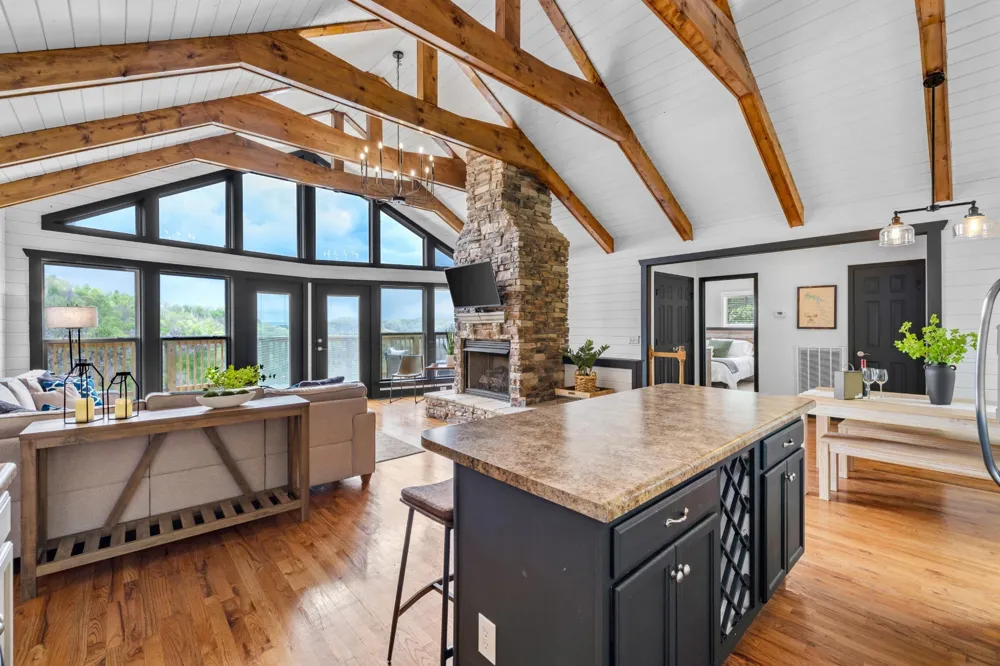 350 Williamson Cir Smithville, TN 37166