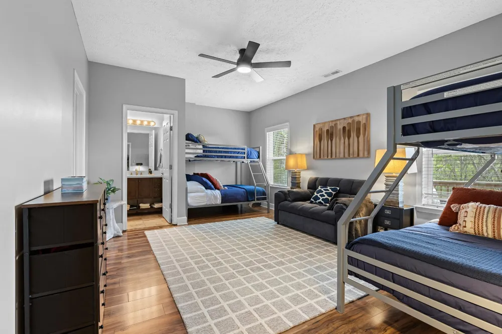 350 Williamson Cir Smithville, TN 37166