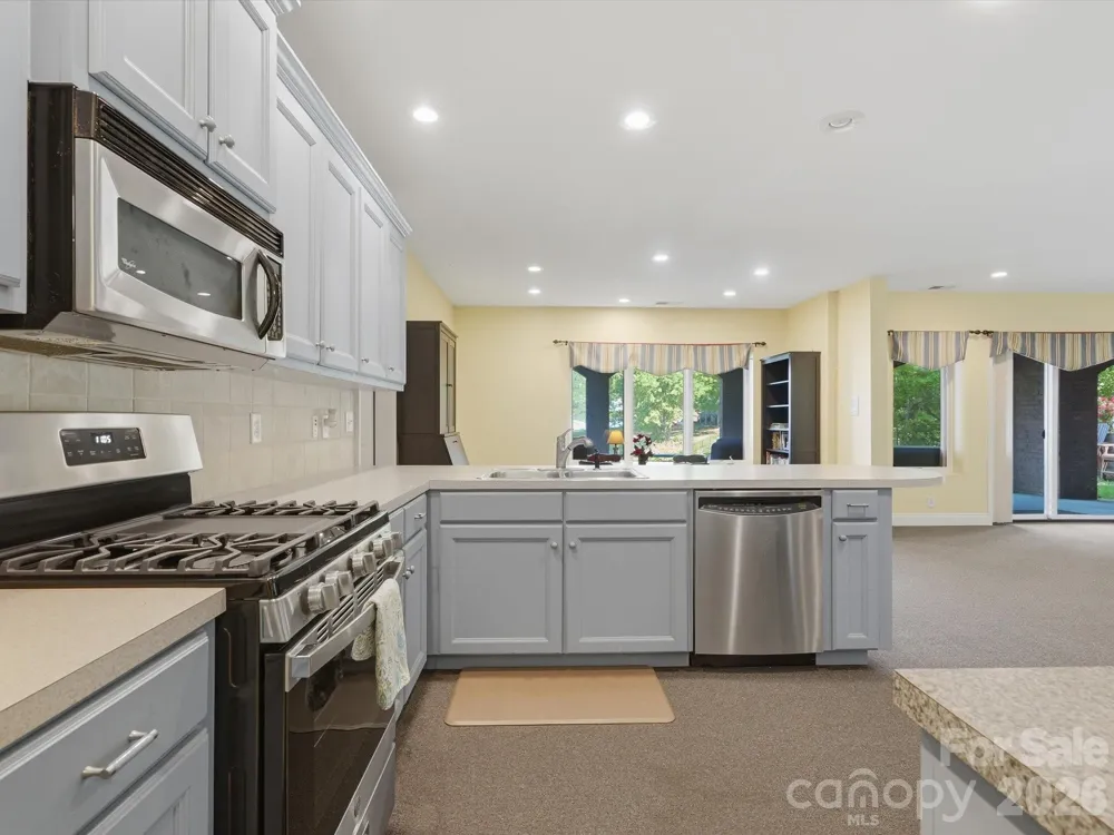 154 Quail Hollow Drive Kings Mountain, NC 28086