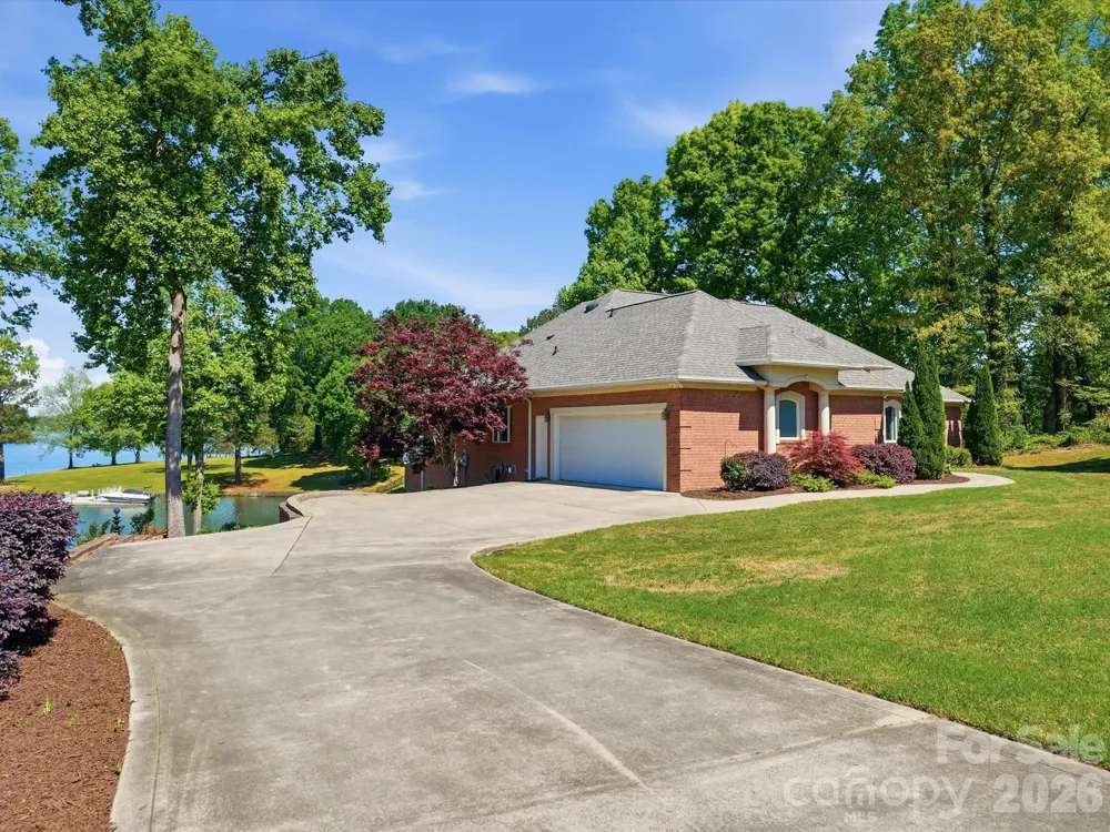 154 Quail Hollow Drive Kings Mountain, NC 28086