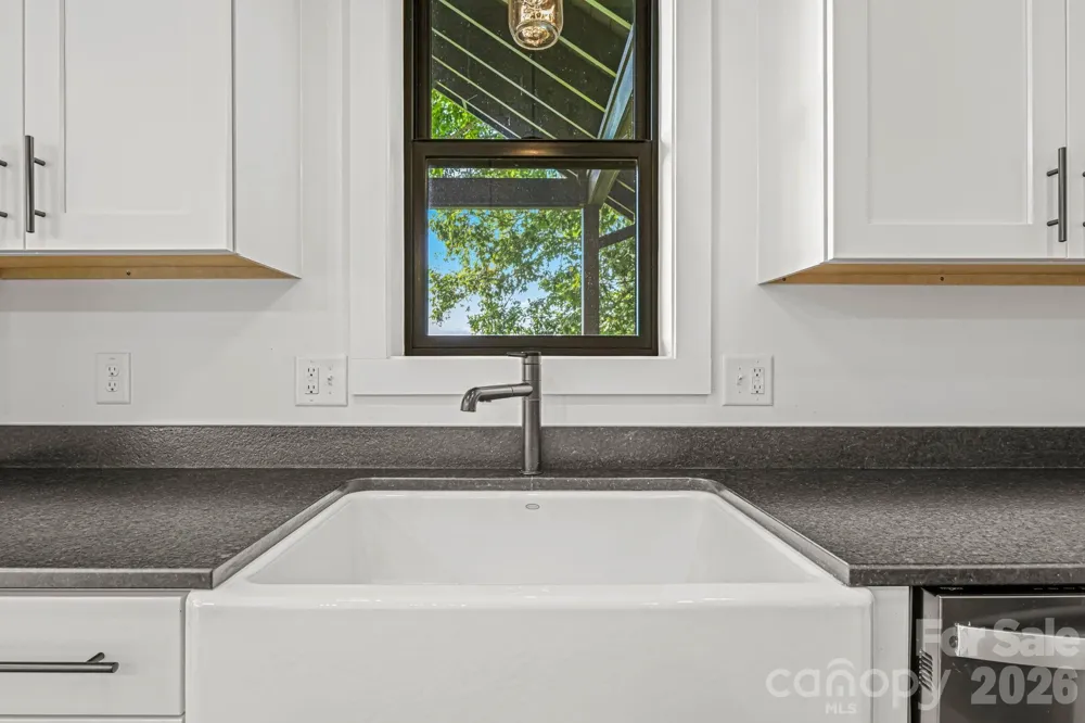 340 Porter Creek Drive Franklin, NC 28734