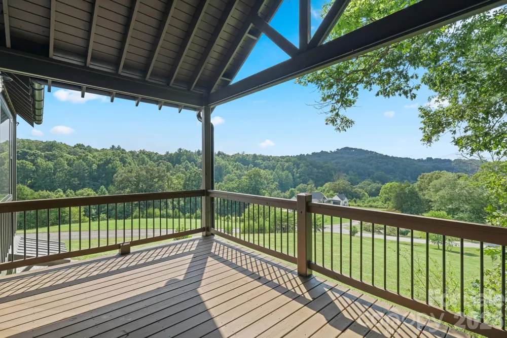 340 Porter Creek Drive Franklin, NC 28734