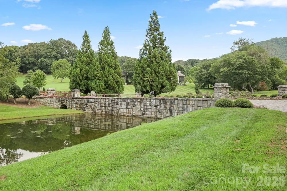 340 Porter Creek Drive Franklin, NC 28734