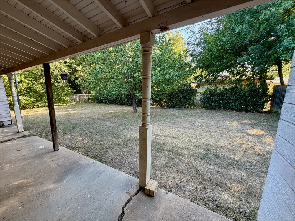 2207 4th Street Brownwood, TX 76801