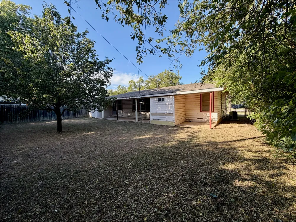 2207 4th Street Brownwood, TX 76801