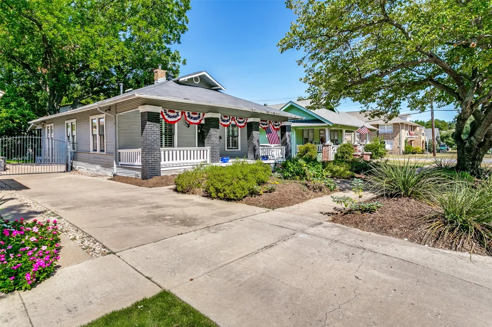 2004 Fairmount Avenue Fort Worth, TX 76110