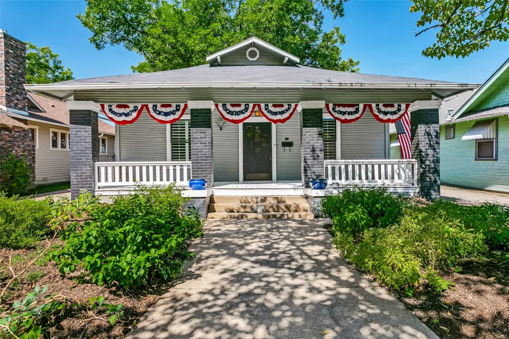 2004 Fairmount Avenue Fort Worth, TX 76110