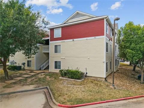 521 Southwest Parkway #303