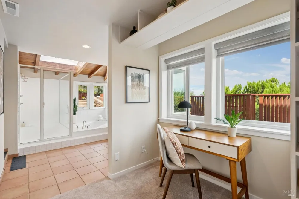 1125 Meadowcrest Drive Corte Madera, CA 94925
