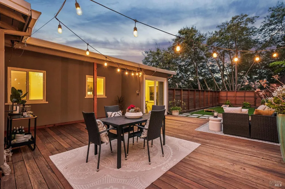 1125 Meadowcrest Drive Corte Madera, CA 94925