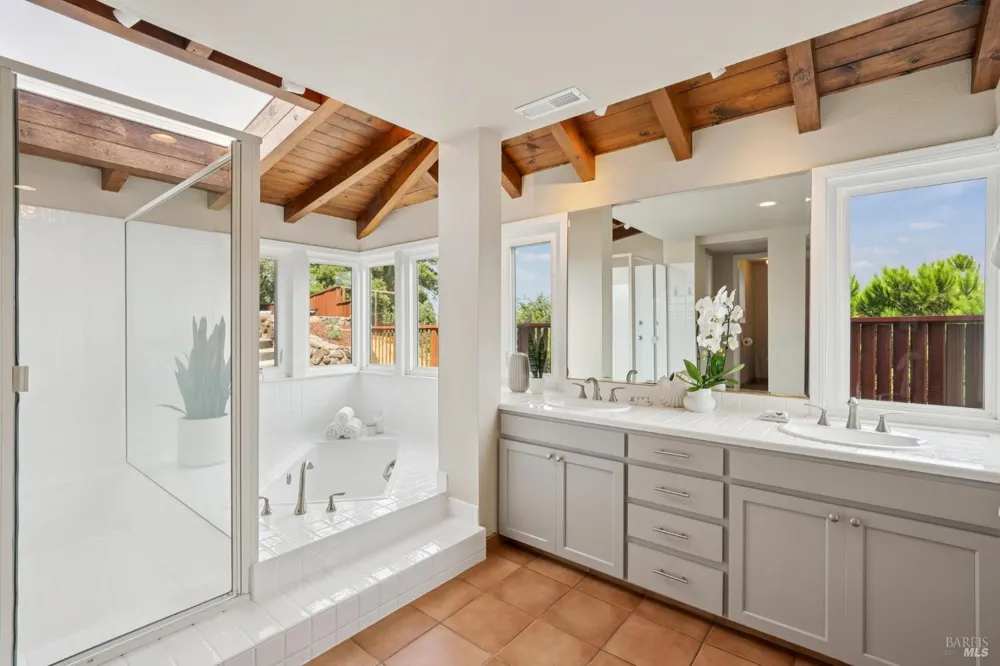 1125 Meadowcrest Drive Corte Madera, CA 94925