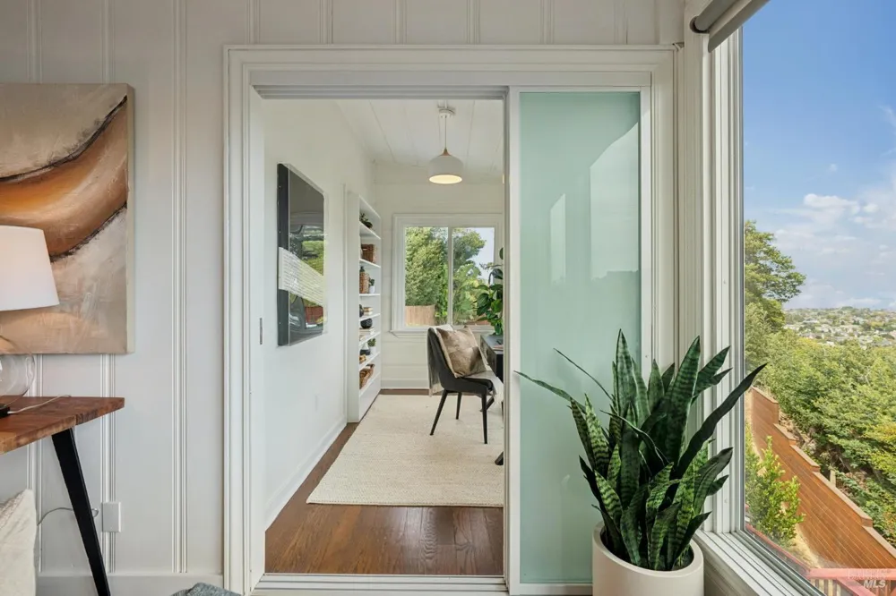 1125 Meadowcrest Drive Corte Madera, CA 94925