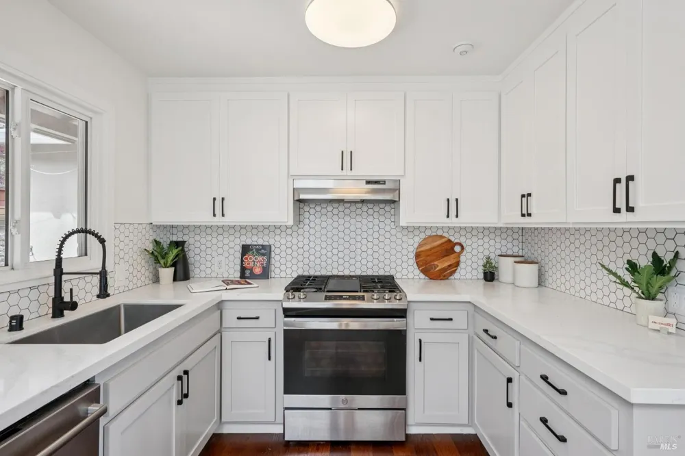 1125 Meadowcrest Drive Corte Madera, CA 94925