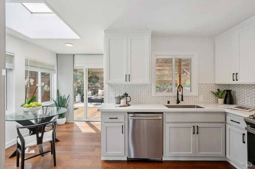 1125 Meadowcrest Drive Corte Madera, CA 94925