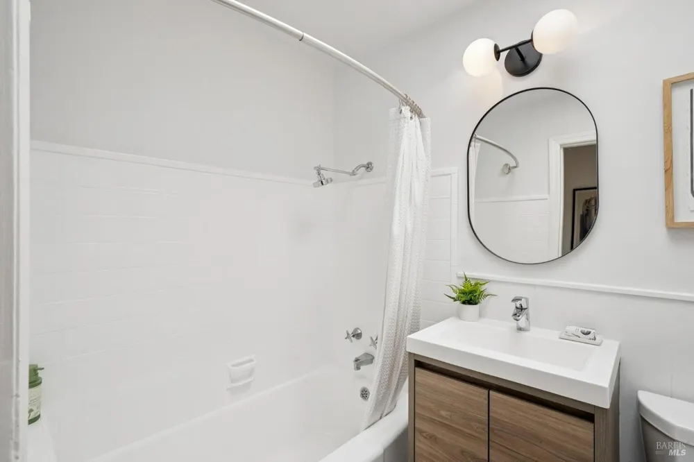 1125 Meadowcrest Drive Corte Madera, CA 94925