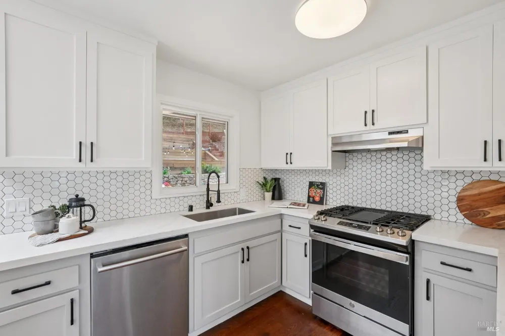 1125 Meadowcrest Drive Corte Madera, CA 94925
