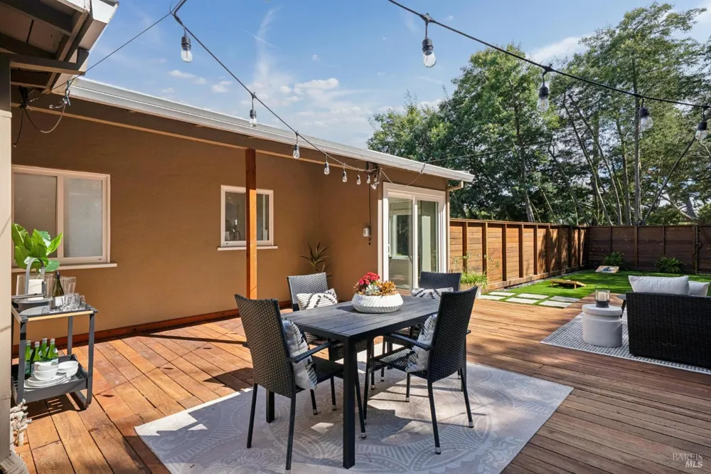 1125 Meadowcrest Drive Corte Madera, CA 94925