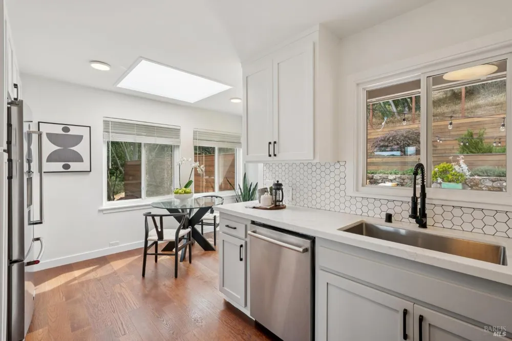1125 Meadowcrest Drive Corte Madera, CA 94925