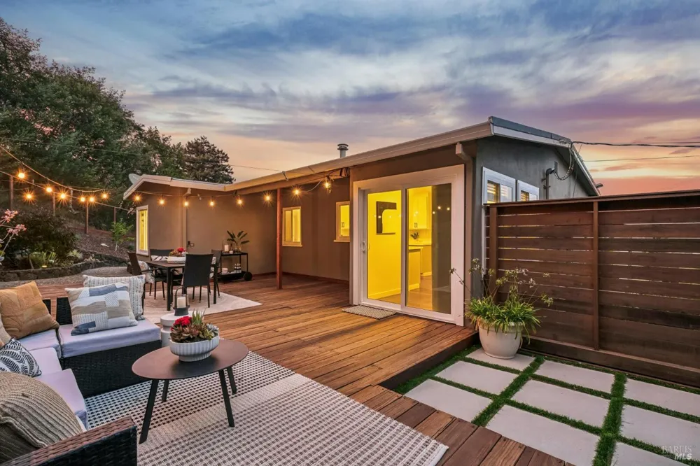 1125 Meadowcrest Drive Corte Madera, CA 94925