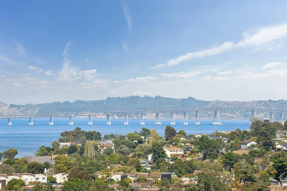 1125 Meadowcrest Drive Corte Madera, CA 94925