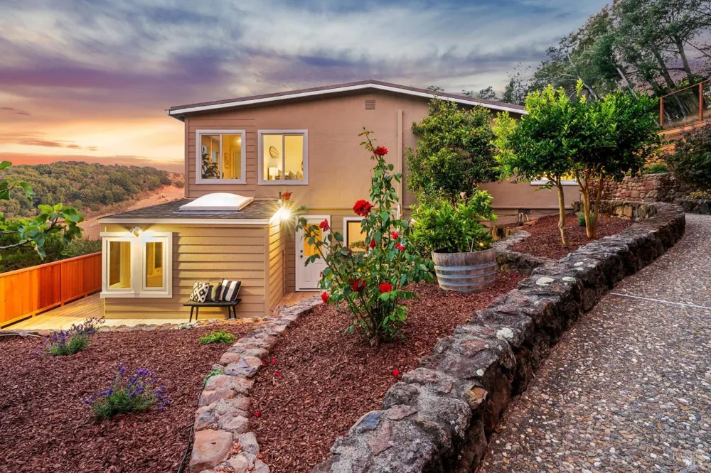 1125 Meadowcrest Drive Corte Madera, CA 94925