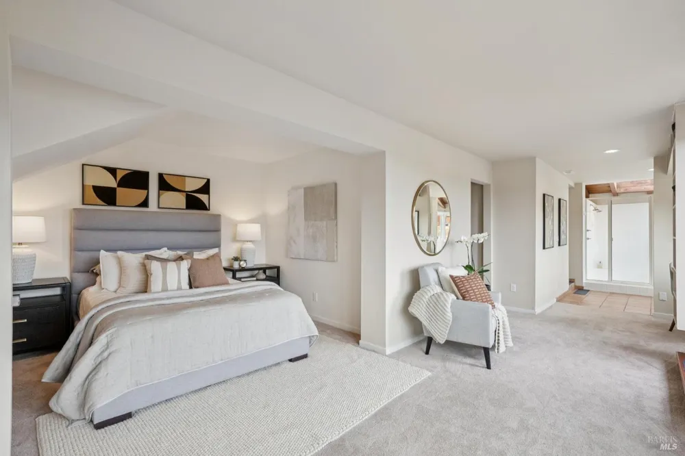 1125 Meadowcrest Drive Corte Madera, CA 94925