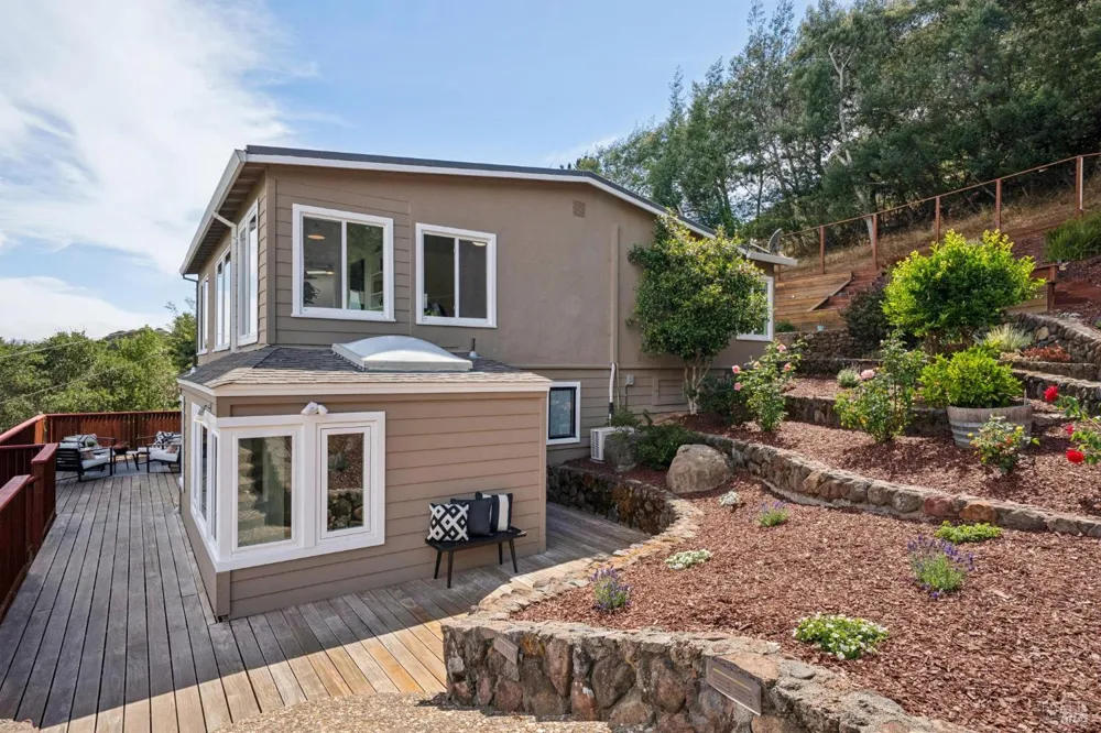 1125 Meadowcrest Drive Corte Madera, CA 94925