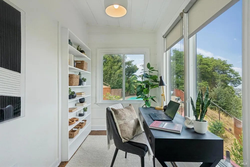 1125 Meadowcrest Drive Corte Madera, CA 94925