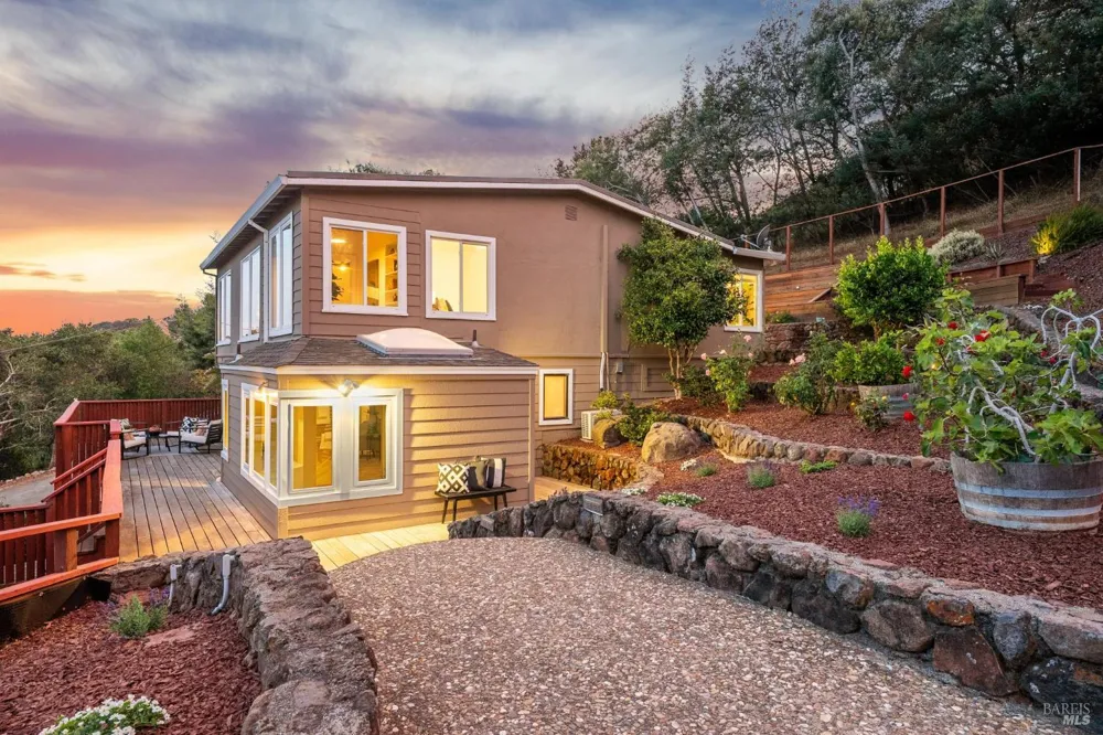 1125 Meadowcrest Drive Corte Madera, CA 94925