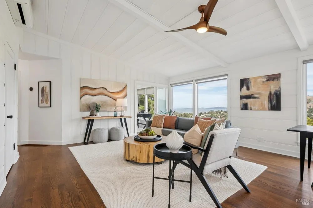 1125 Meadowcrest Drive Corte Madera, CA 94925