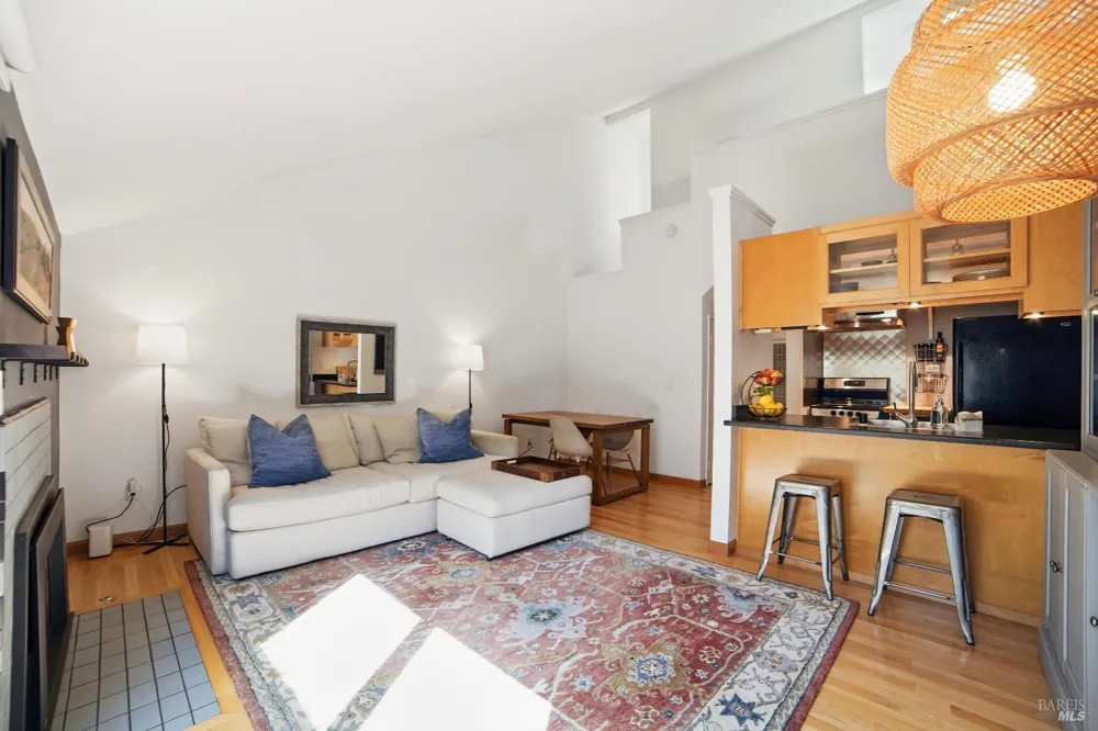 178 Courtyards E Windsor, CA 95492