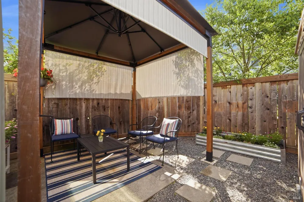 178 Courtyards E Windsor, CA 95492