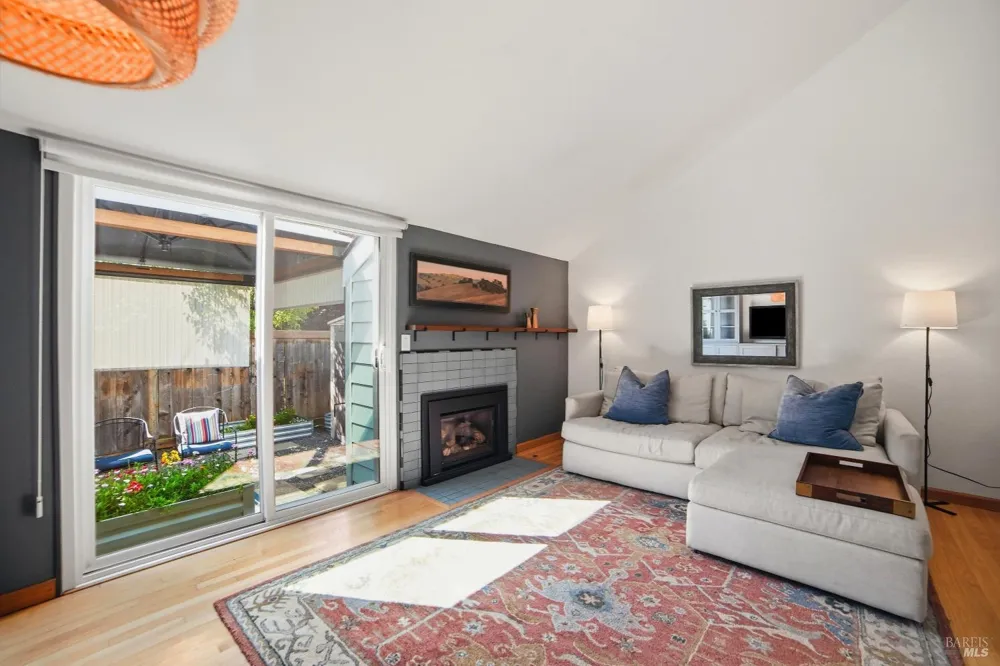 178 Courtyards E Windsor, CA 95492