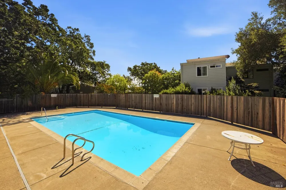 178 Courtyards E Windsor, CA 95492