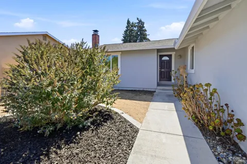 880 Crinella Drive