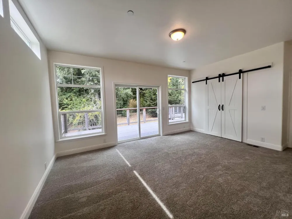6274 Van Keppel Road Forestville, CA 95436