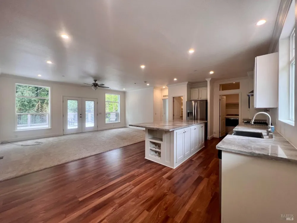 6274 Van Keppel Road Forestville, CA 95436
