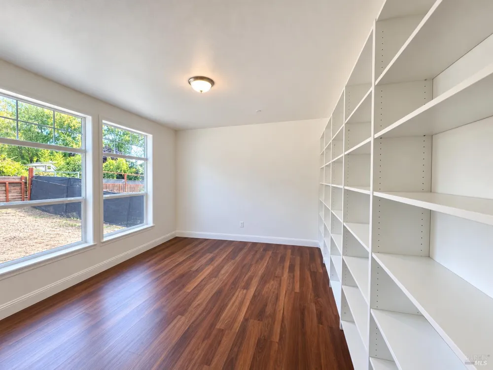 6274 Van Keppel Road Forestville, CA 95436