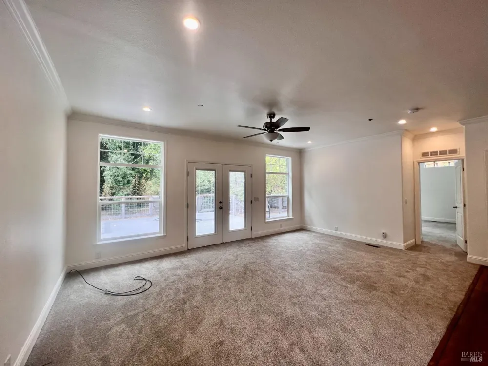 6274 Van Keppel Road Forestville, CA 95436