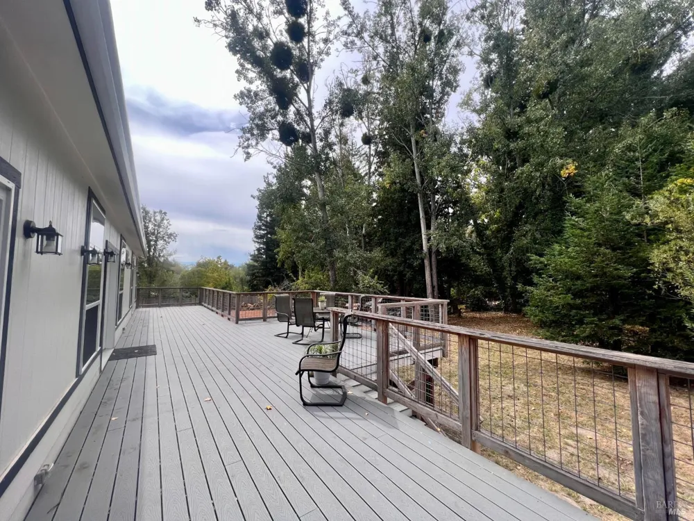 6274 Van Keppel Road Forestville, CA 95436